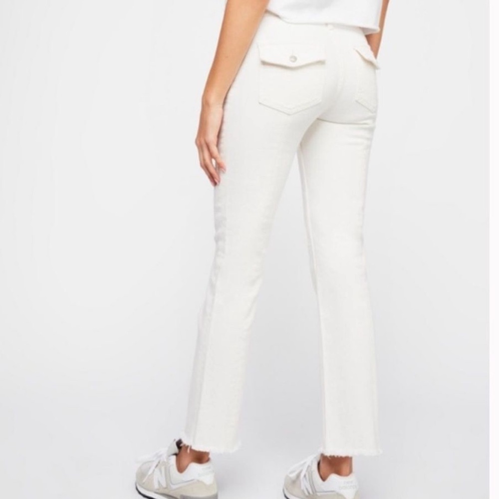 Free People Austen Raw Hem Straight Jeans 🌼
